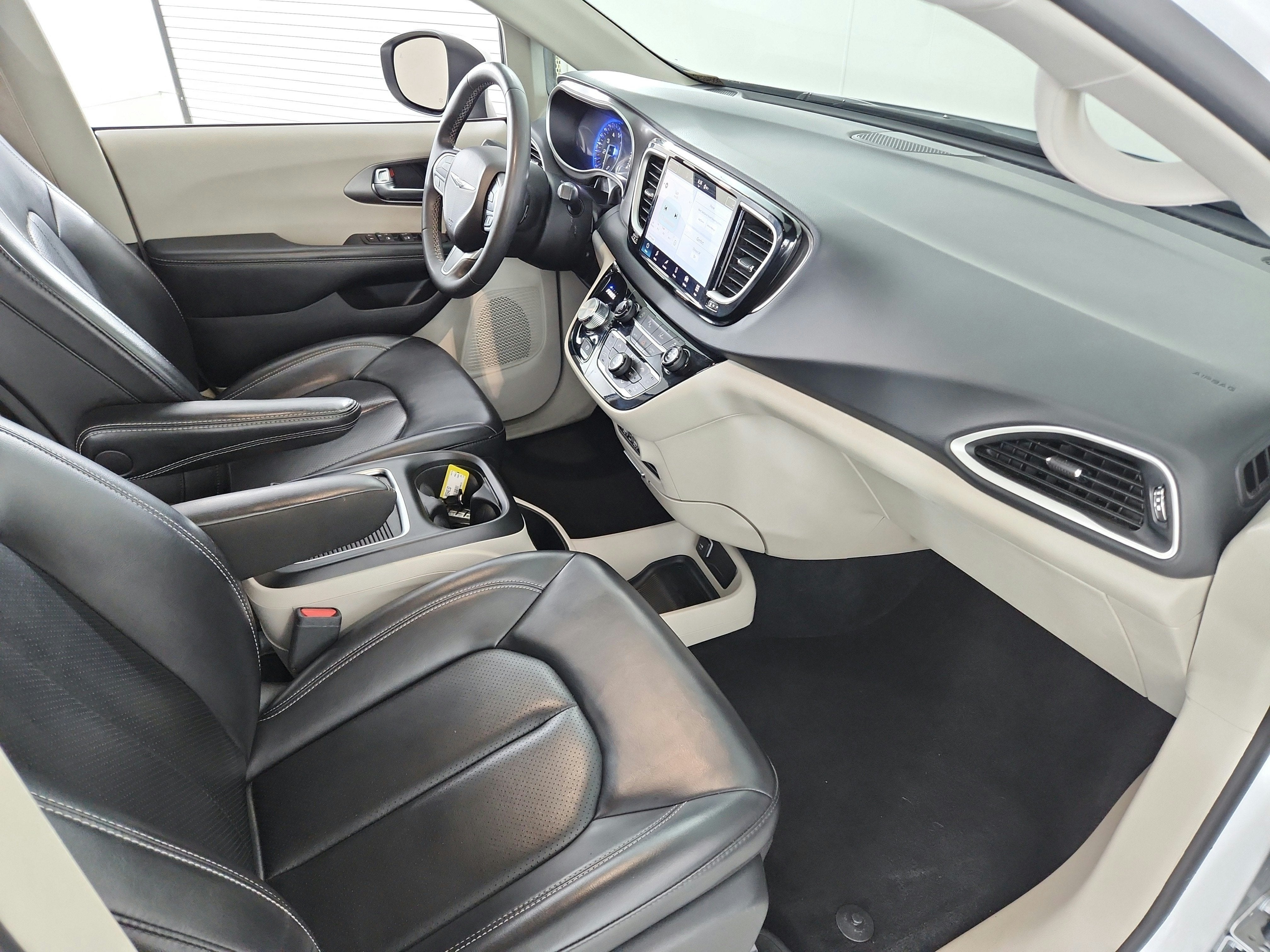 2023 Chrysler Pacifica Touring L FWD