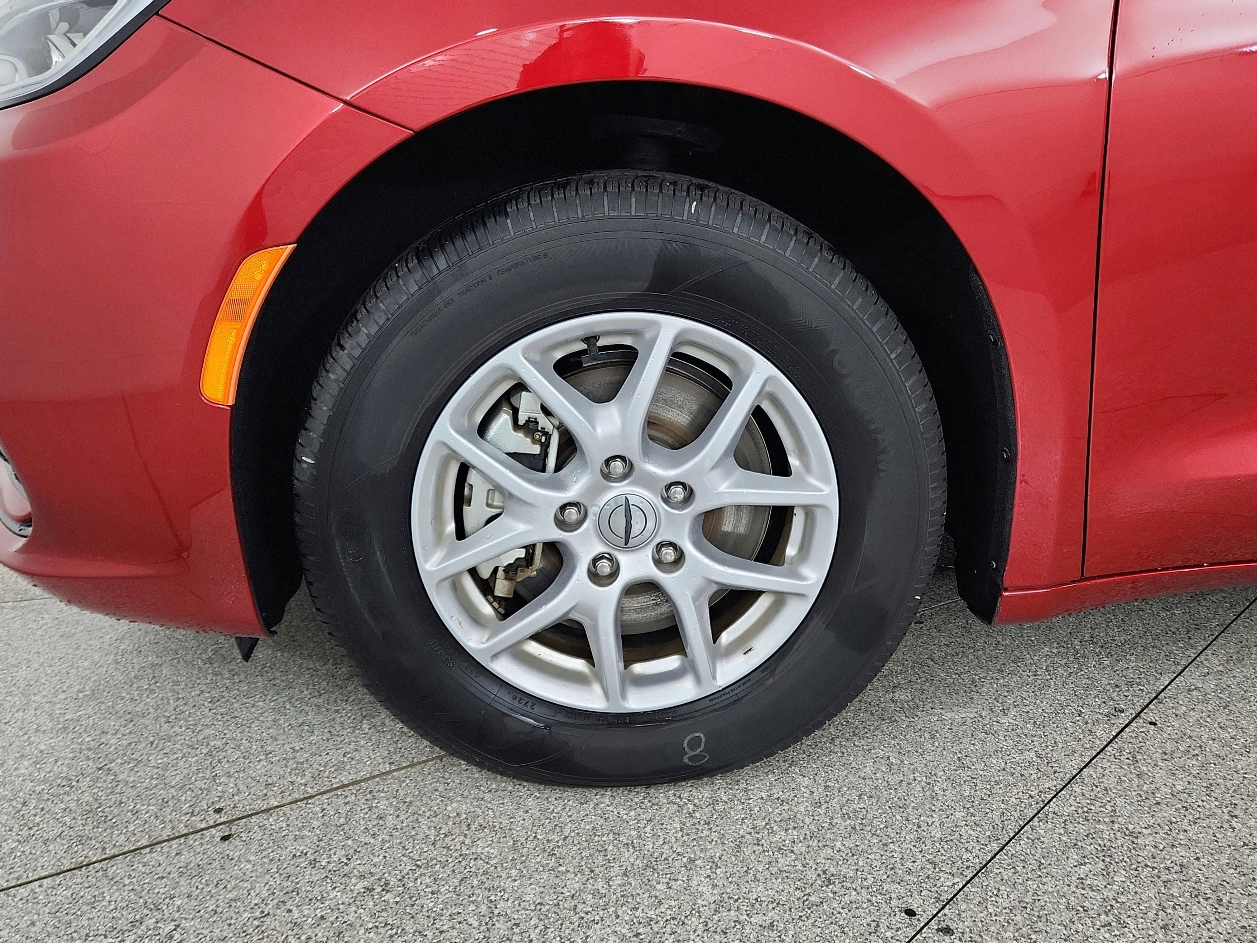 2025 Chrysler Pacifica Select