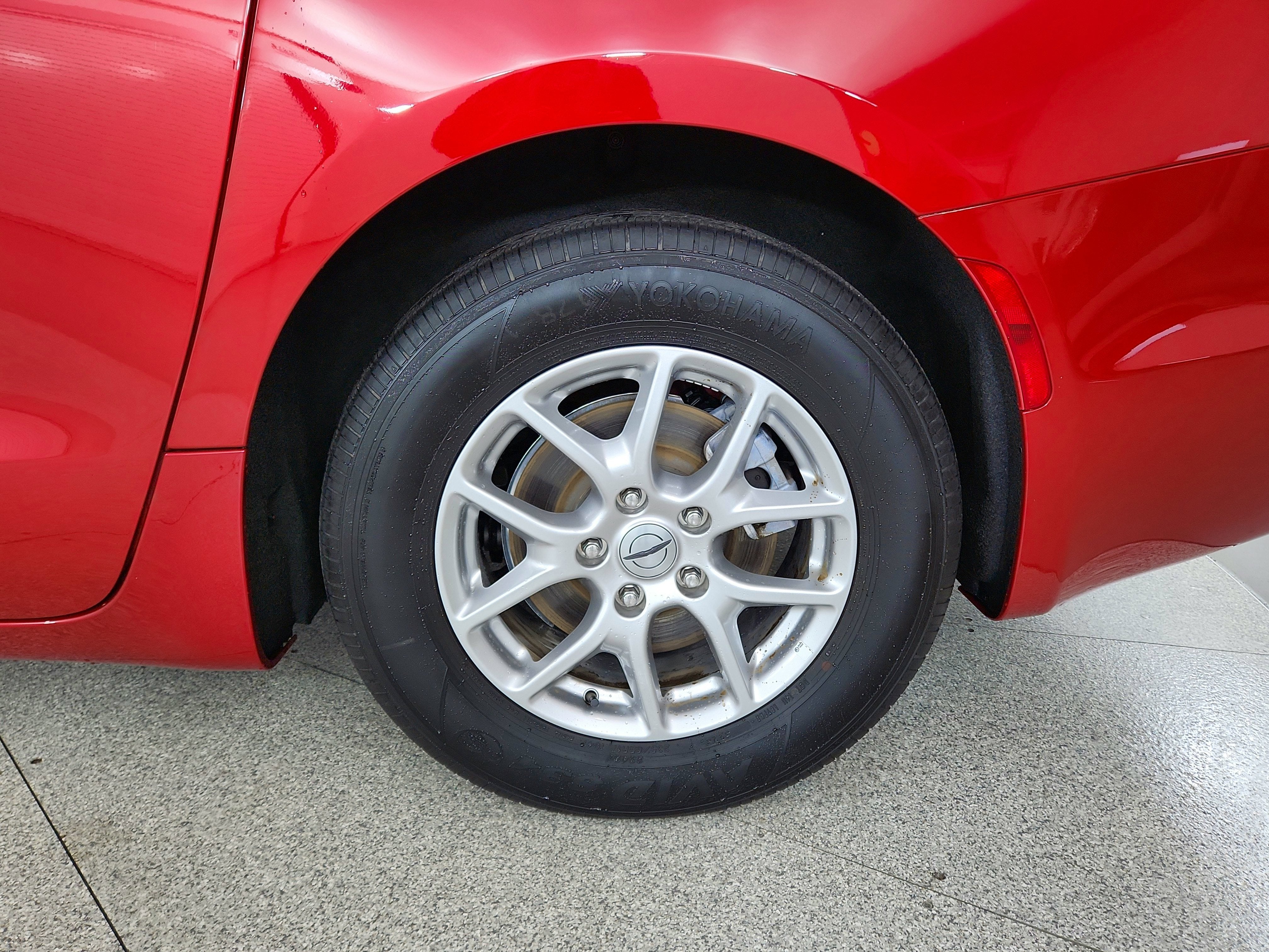 2025 Chrysler Pacifica Select