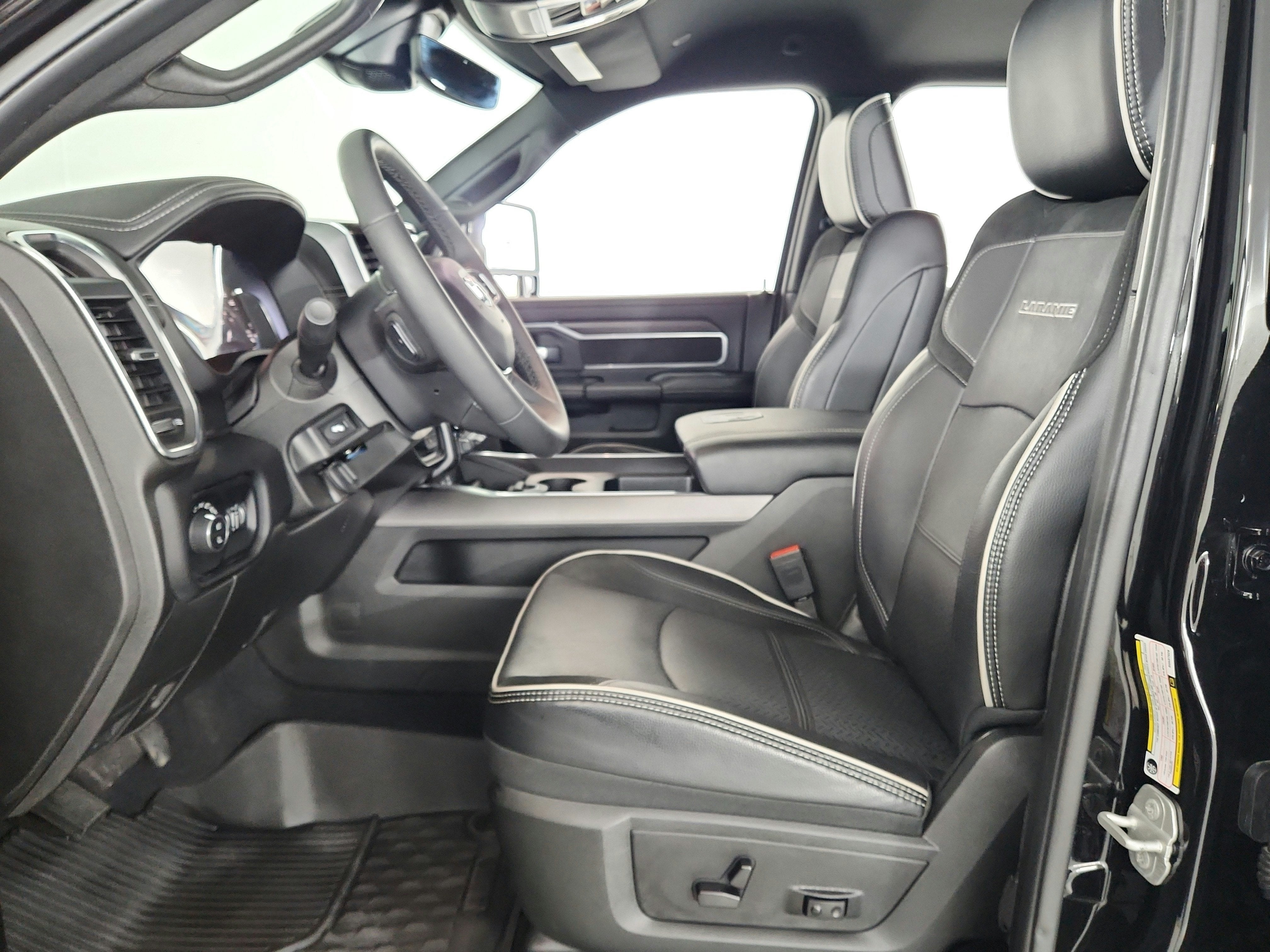2025 RAM Ram 2500 Laramie 4x4 Crew Cab 6'4" Box