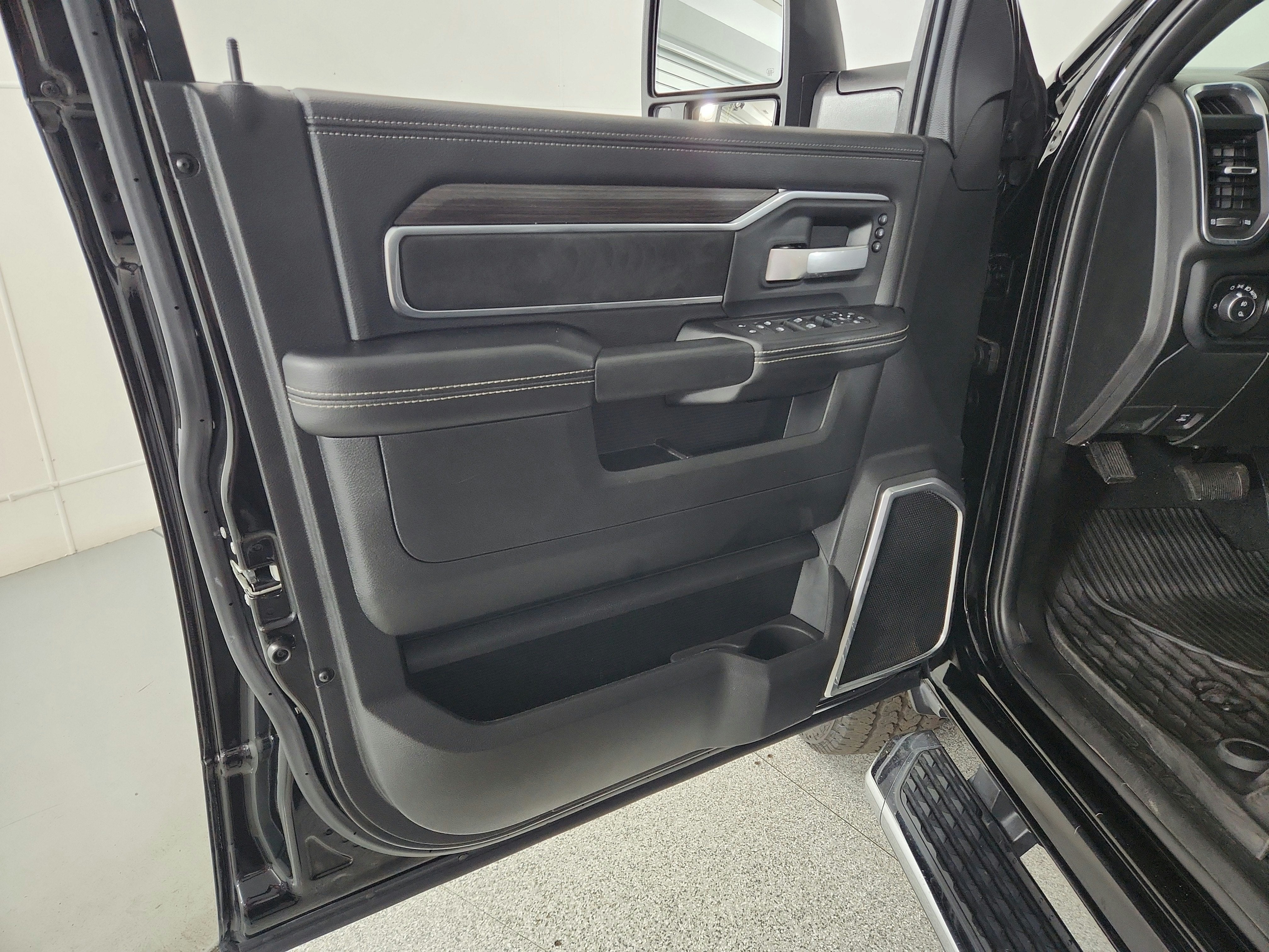 2025 RAM Ram 2500 Laramie 4x4 Crew Cab 6'4" Box