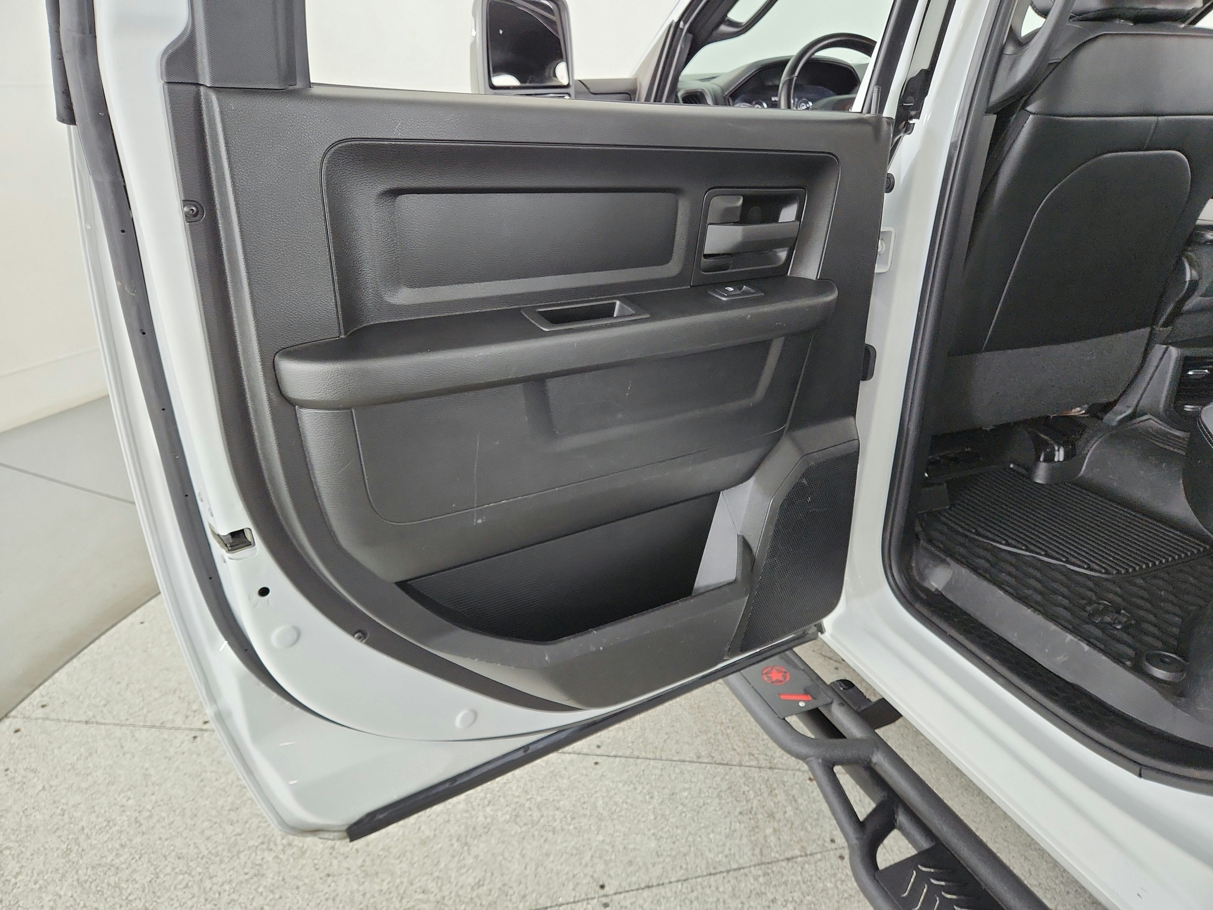 2024 RAM Ram 2500 Tradesman 4x4 Crew Cab 6'4" Box