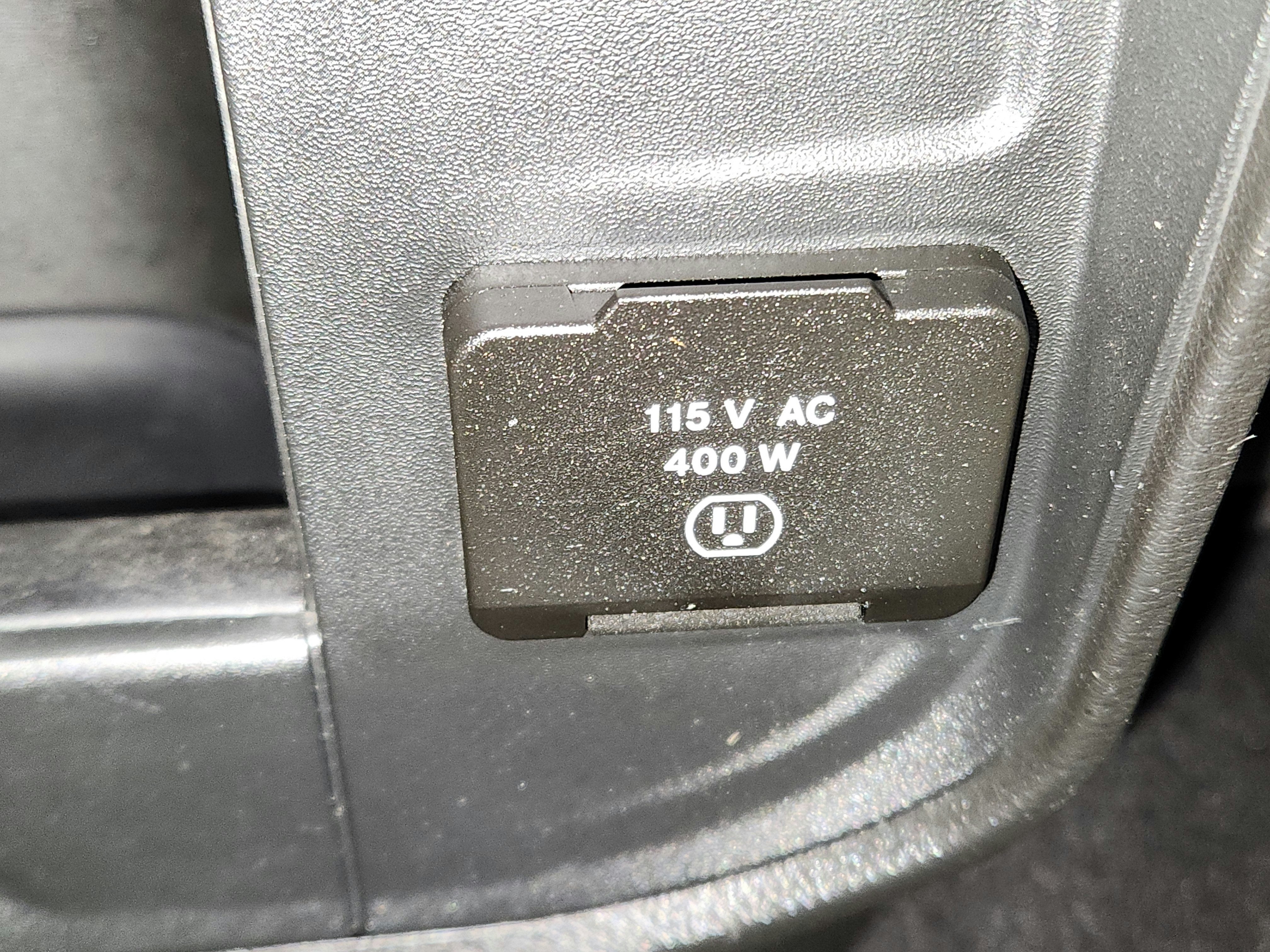 2022 RAM Ram 2500 Tradesman 4x4 Crew Cab 6'4" Box