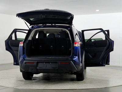 2023 Nissan Pathfinder SV
