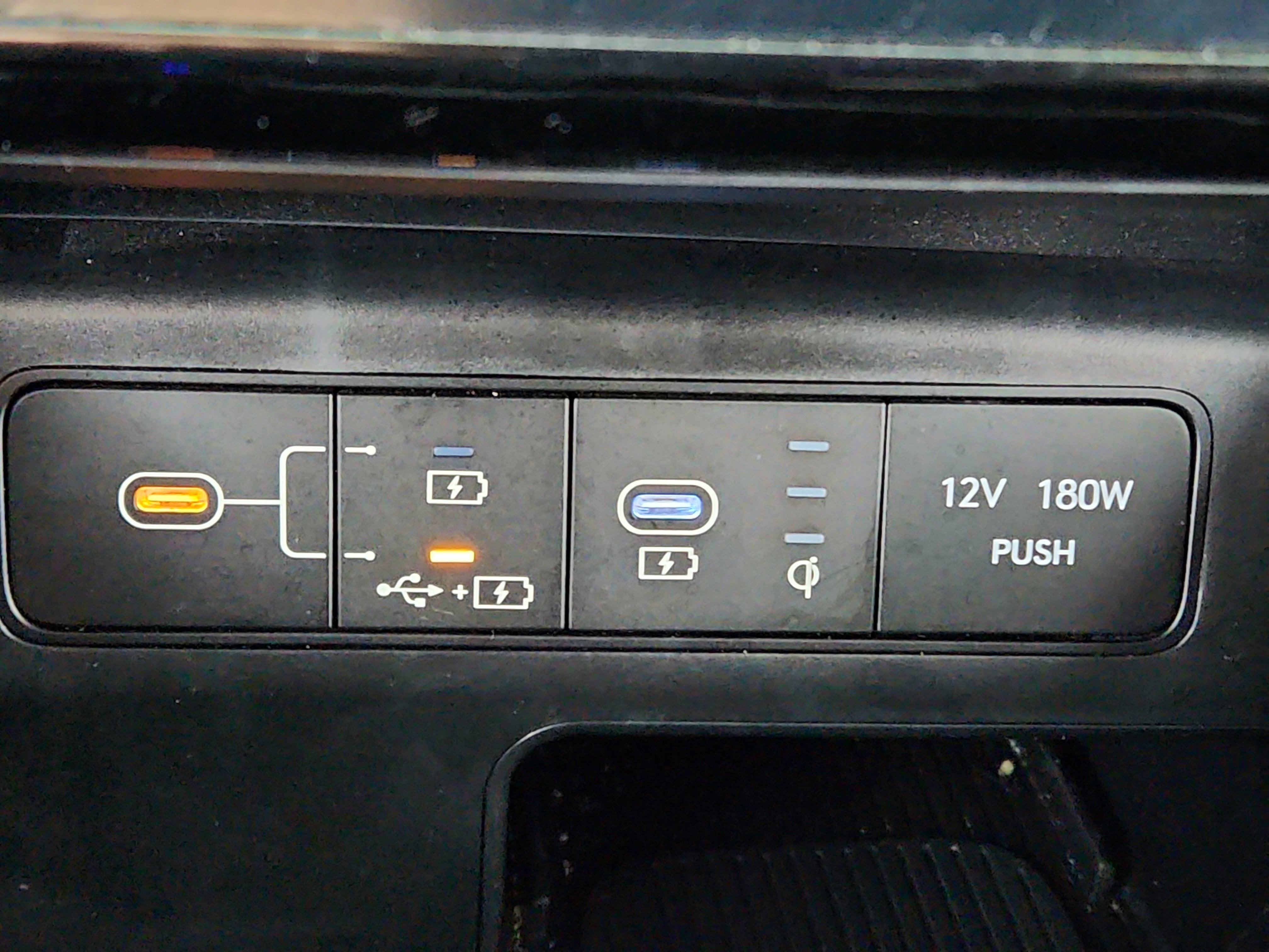 2025 Hyundai Santa Cruz SEL Activity