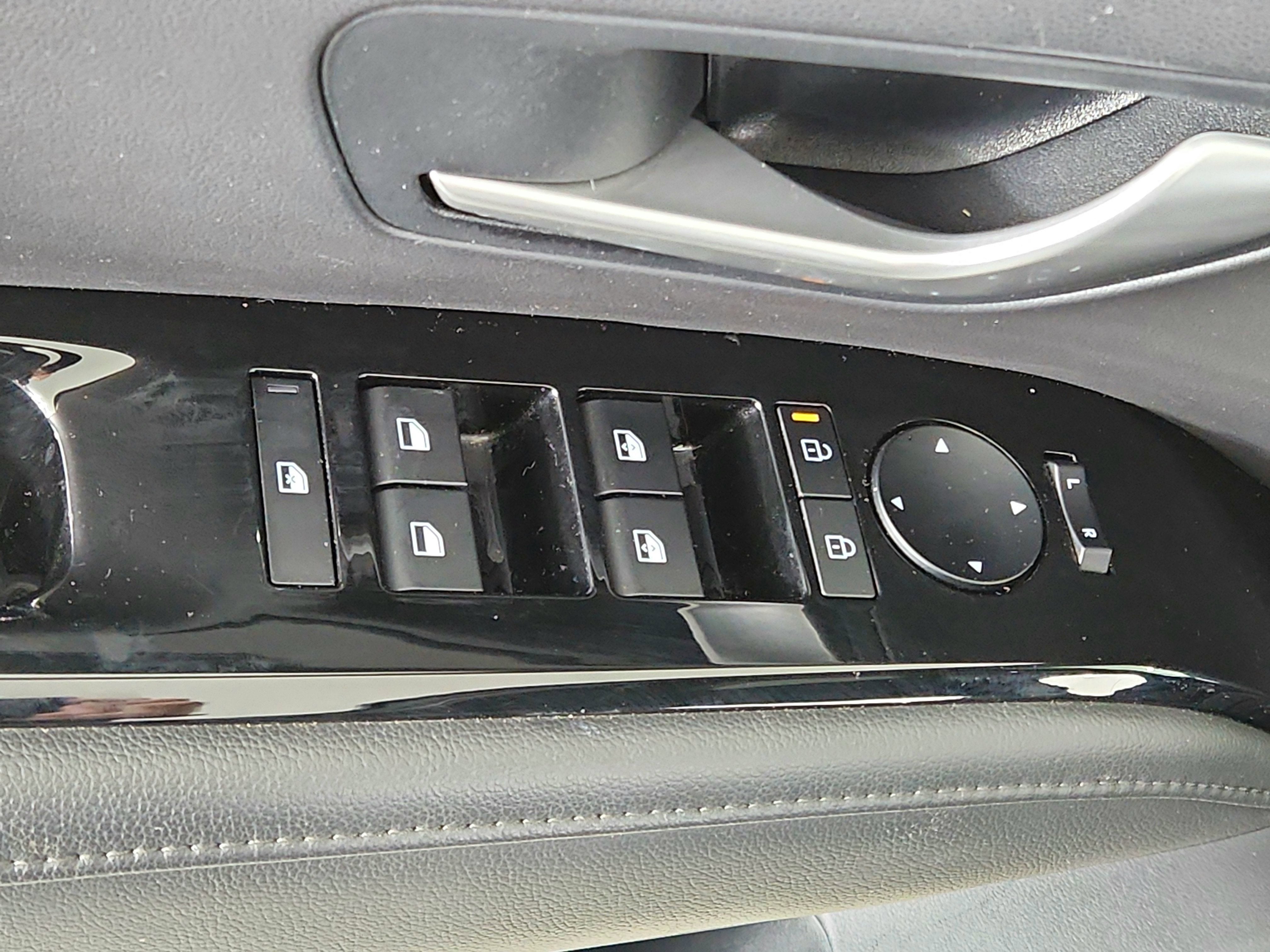 2025 Hyundai Santa Cruz SEL Activity