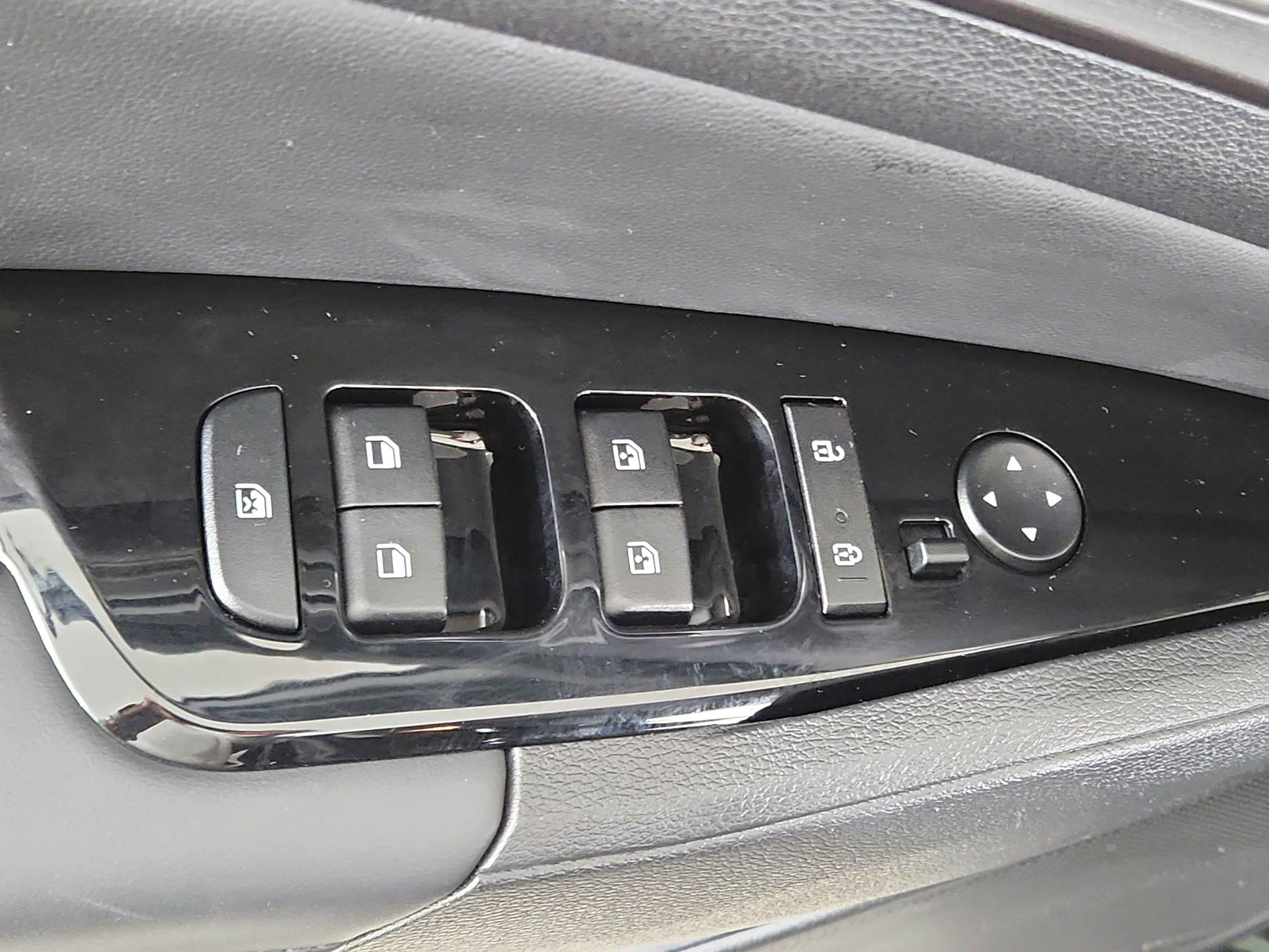 2025 Kia Sportage EX FWD