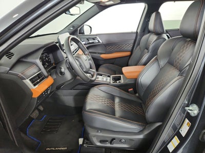 2025 Mitsubishi Outlander PHEV Base