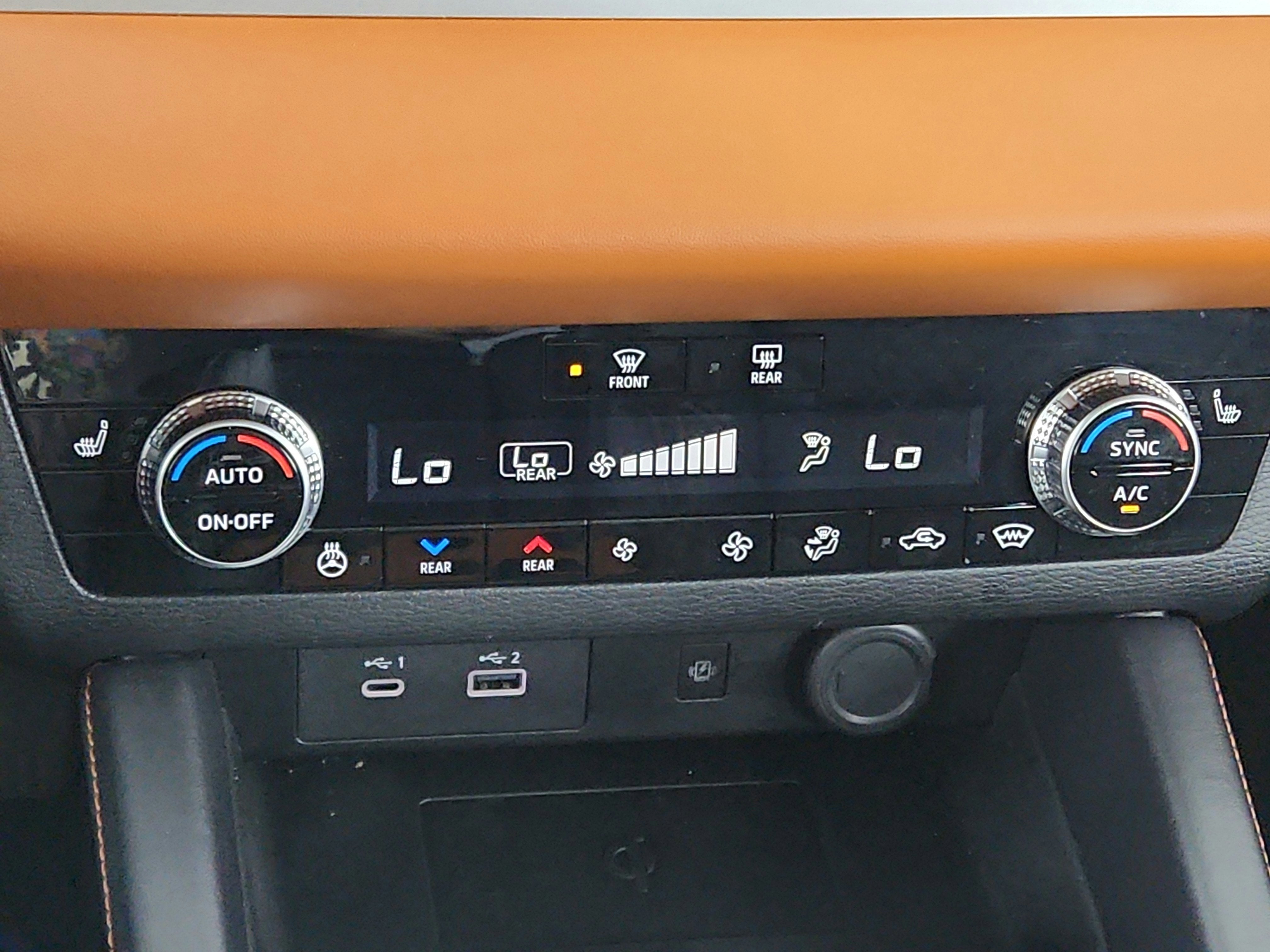 2025 Mitsubishi Outlander PHEV Base