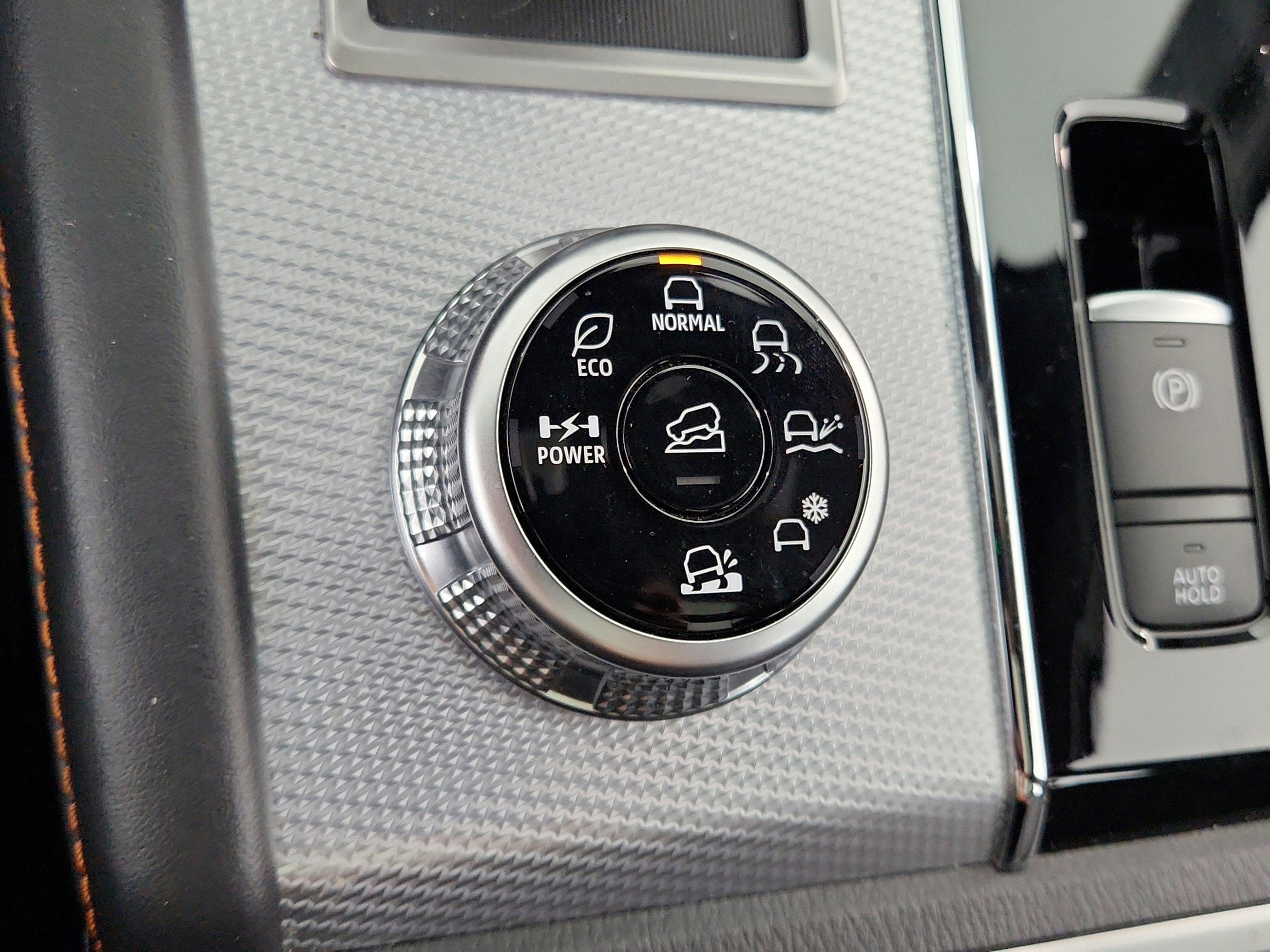 2025 Mitsubishi Outlander PHEV Base