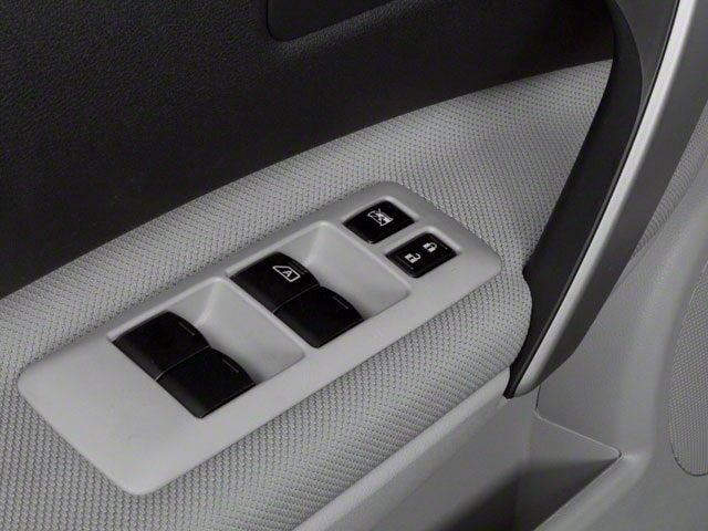 2013 Nissan Rogue FWD 4dr S